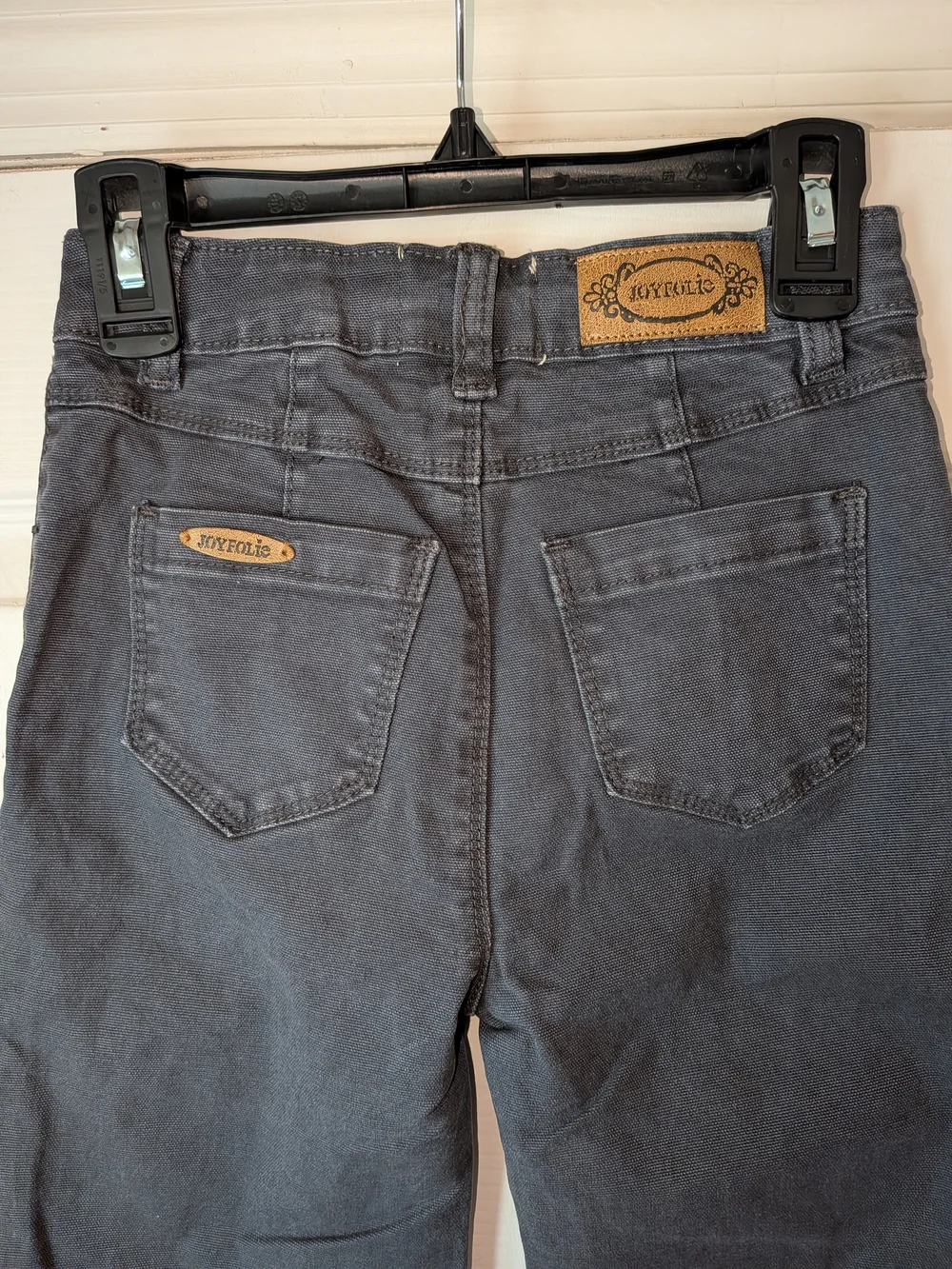 Joyfolie Mia Joy High-Waist Cropped Pants — Charcoal. Girls Size 6.